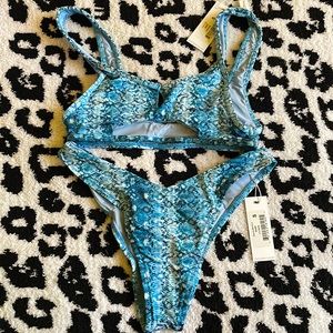 BNWT Frankie’s Bikinis Blue Snakeskin Bikini Set Size S